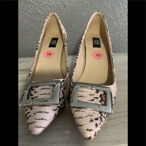 Jones New York small heel snakeskin heels size 10m